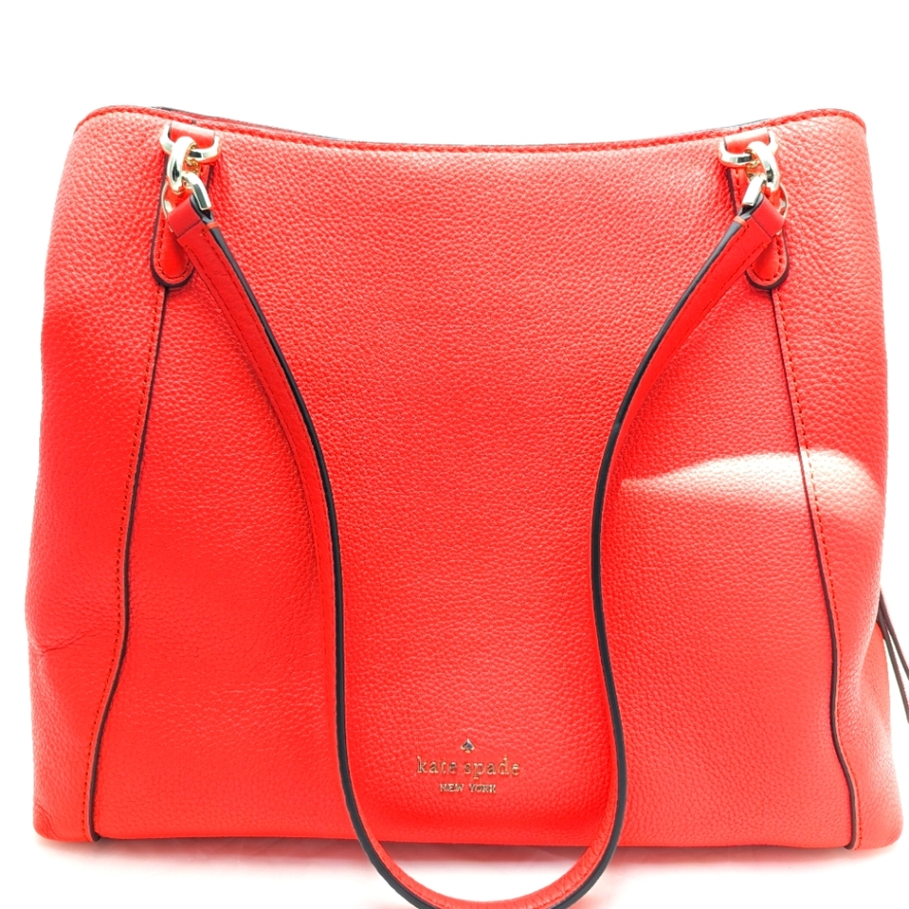Like new Kate Spade pebbled leather shoulder bag